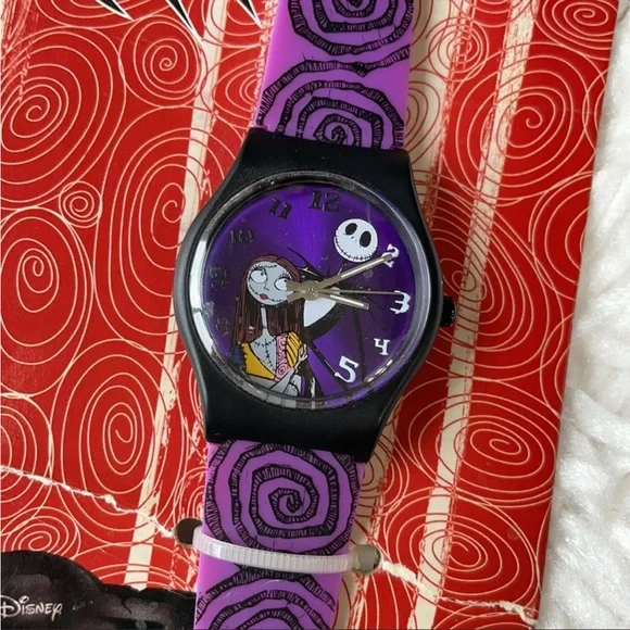 Nightmare before‎ Christmas Watch - Picture 2 of 3